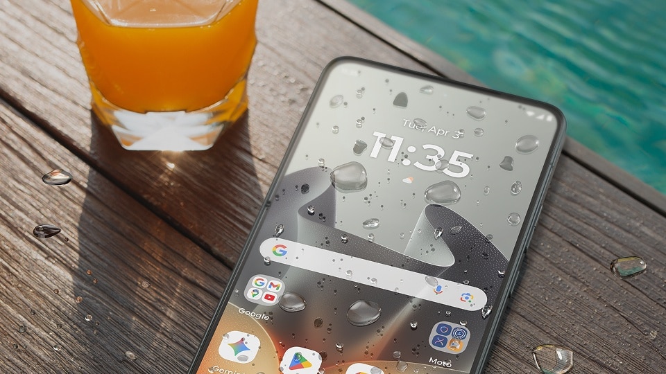 18 – Motorola edge 70 max Water Touch