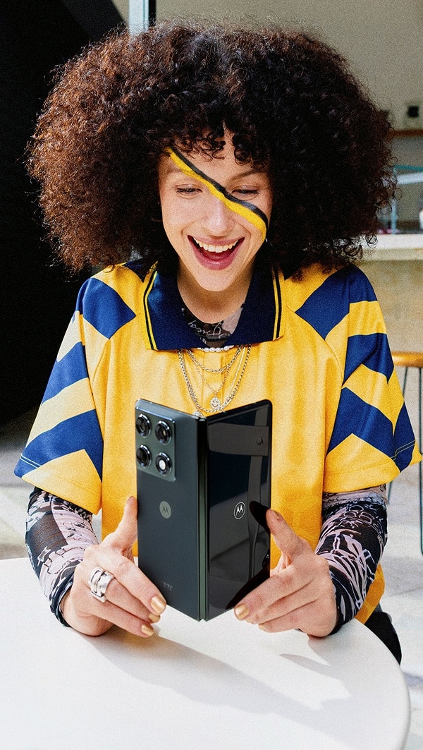 Motorola x FIFA: Official Smartphone Partner of the 2026 World Cup