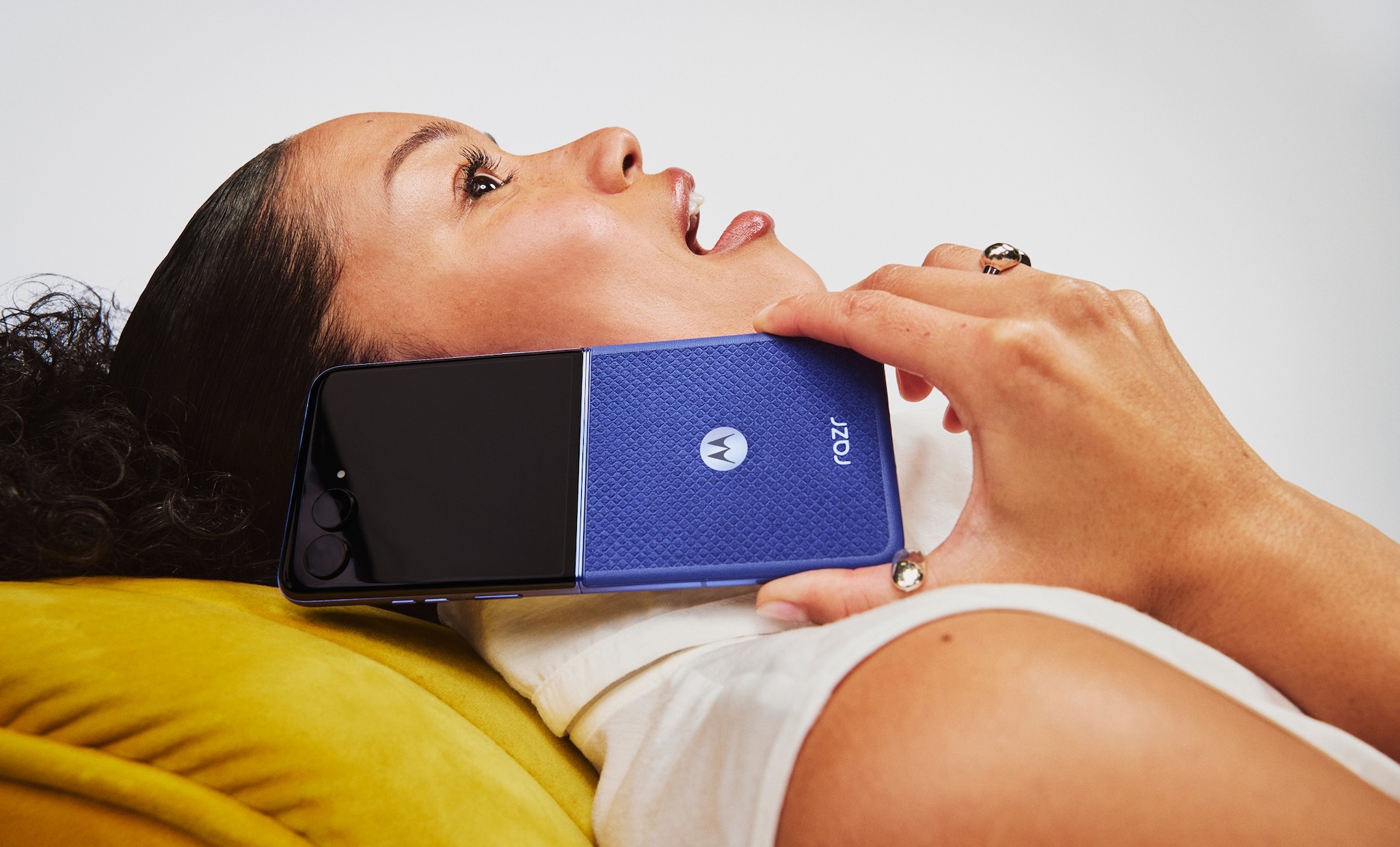 27 – Motorola razr 70 ultra дизайн