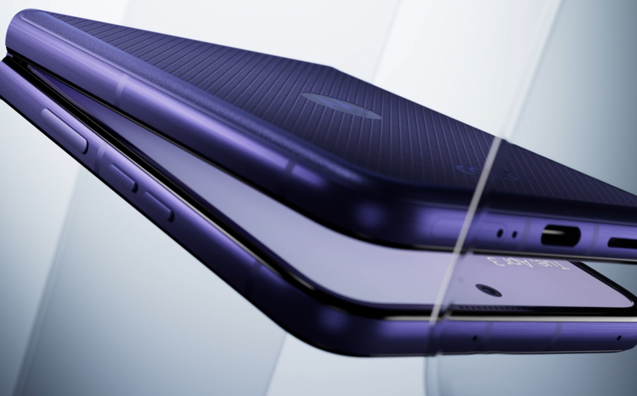 01 – Motorola razr 70 ultra razr 70 ultra